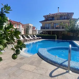 3* Hotel Family Muses